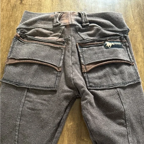 XXS WILDHORSE APPAREL LEGGINGS
BACK POCKETS/BELT LOOPS - Picture 6 of 9